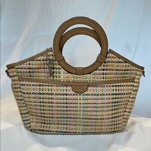 VINTAGE FOSSIL PASTEL WOVEN HANDBAG BROWN ACCENTS ROUND HANDLES KEY CHARM‎